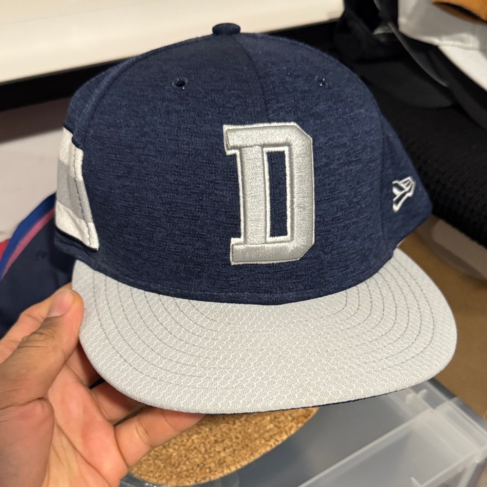 Dallas Cowboys HOME ONFIELD STADIUM Navy-Grey Snapback Fitted Hat by New Era - Picture 2 of 7